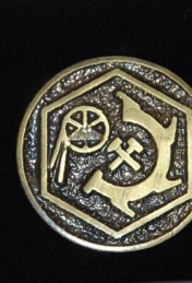 logo. mosiądz.3.1